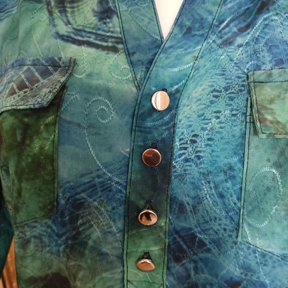 Cocomo Teal Patterned Women's Blouse - Picture 3 of 4